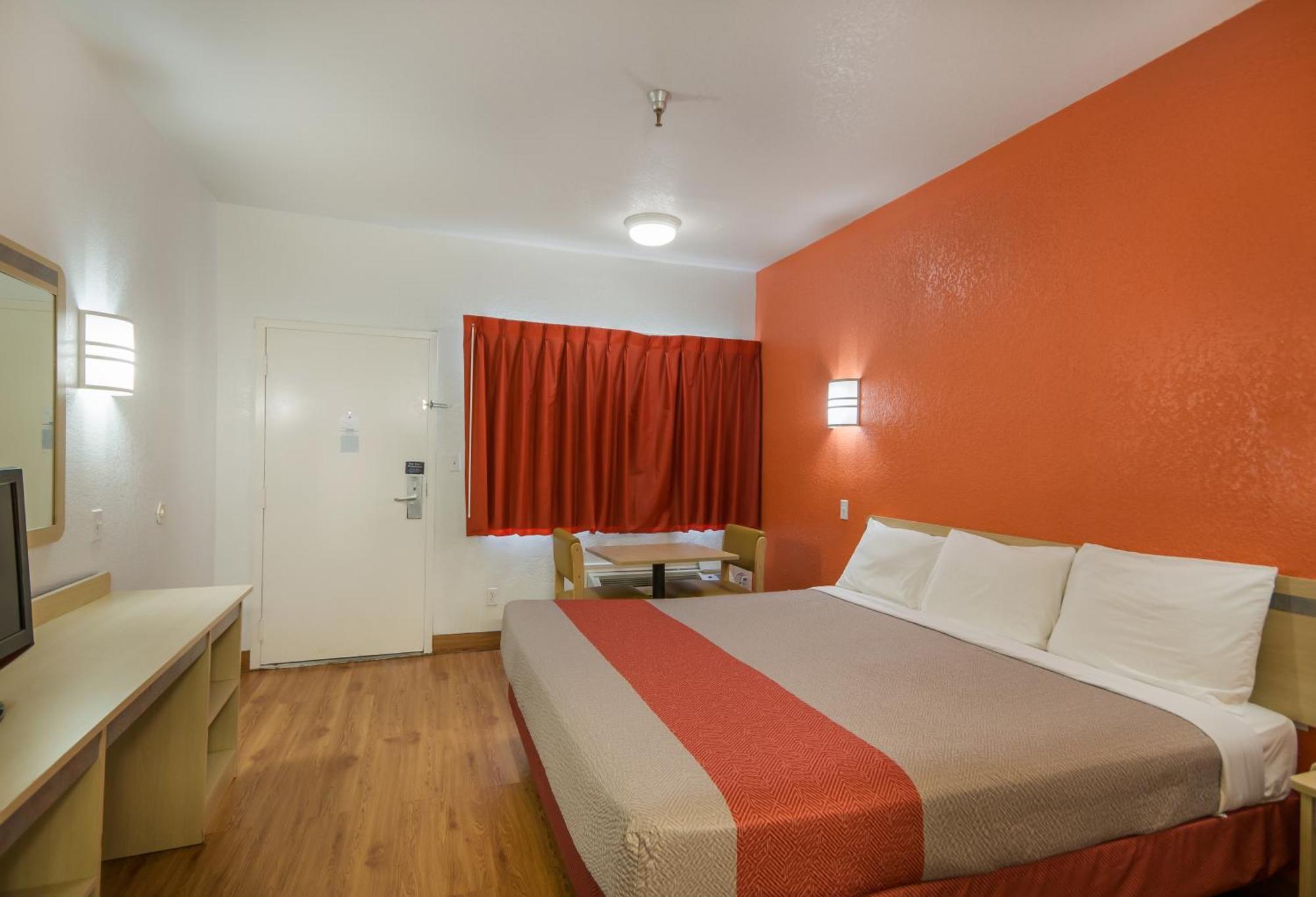 Americas Best Value Inn & Suites Humble Exterior photo