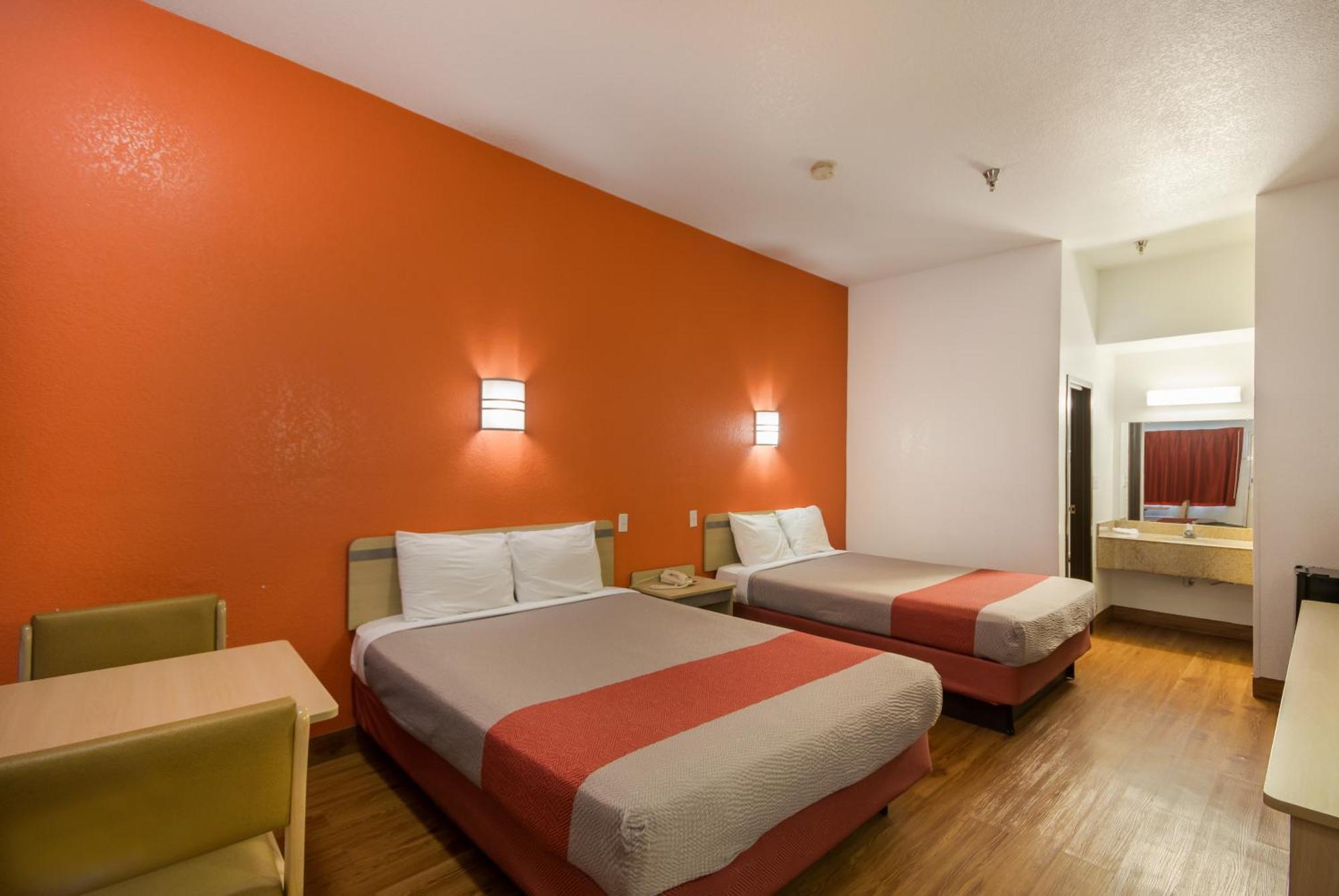 Americas Best Value Inn & Suites Humble Exterior photo