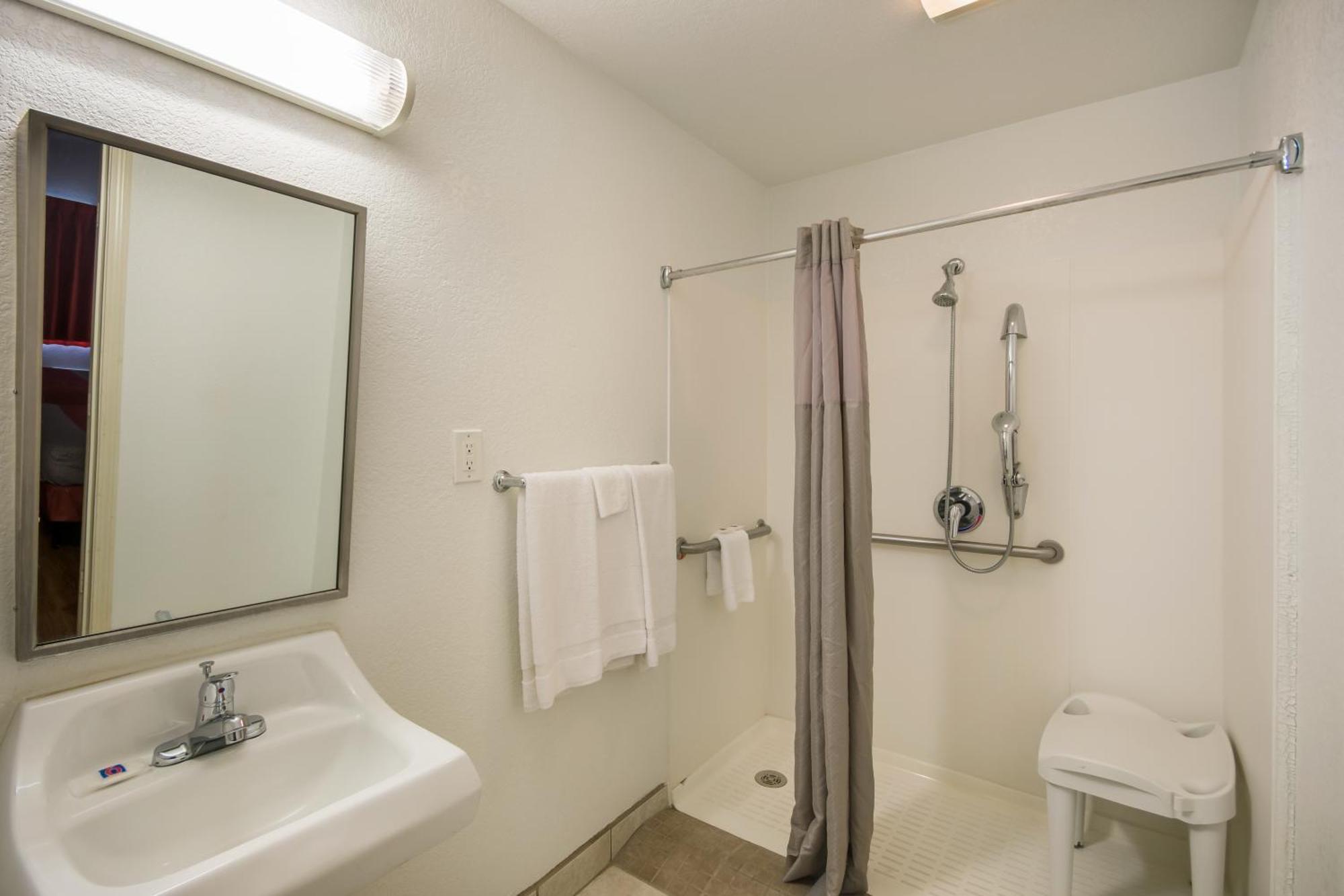 Americas Best Value Inn & Suites Humble Exterior photo